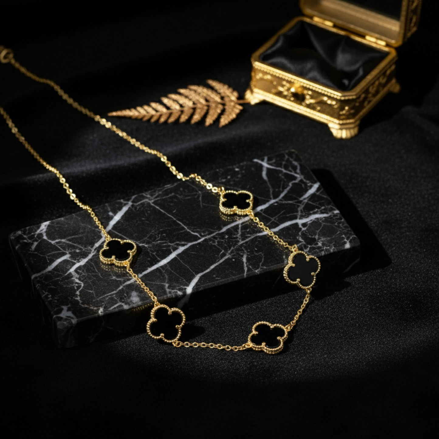 COLLAR VAN CLEEF 5 TREBOLES