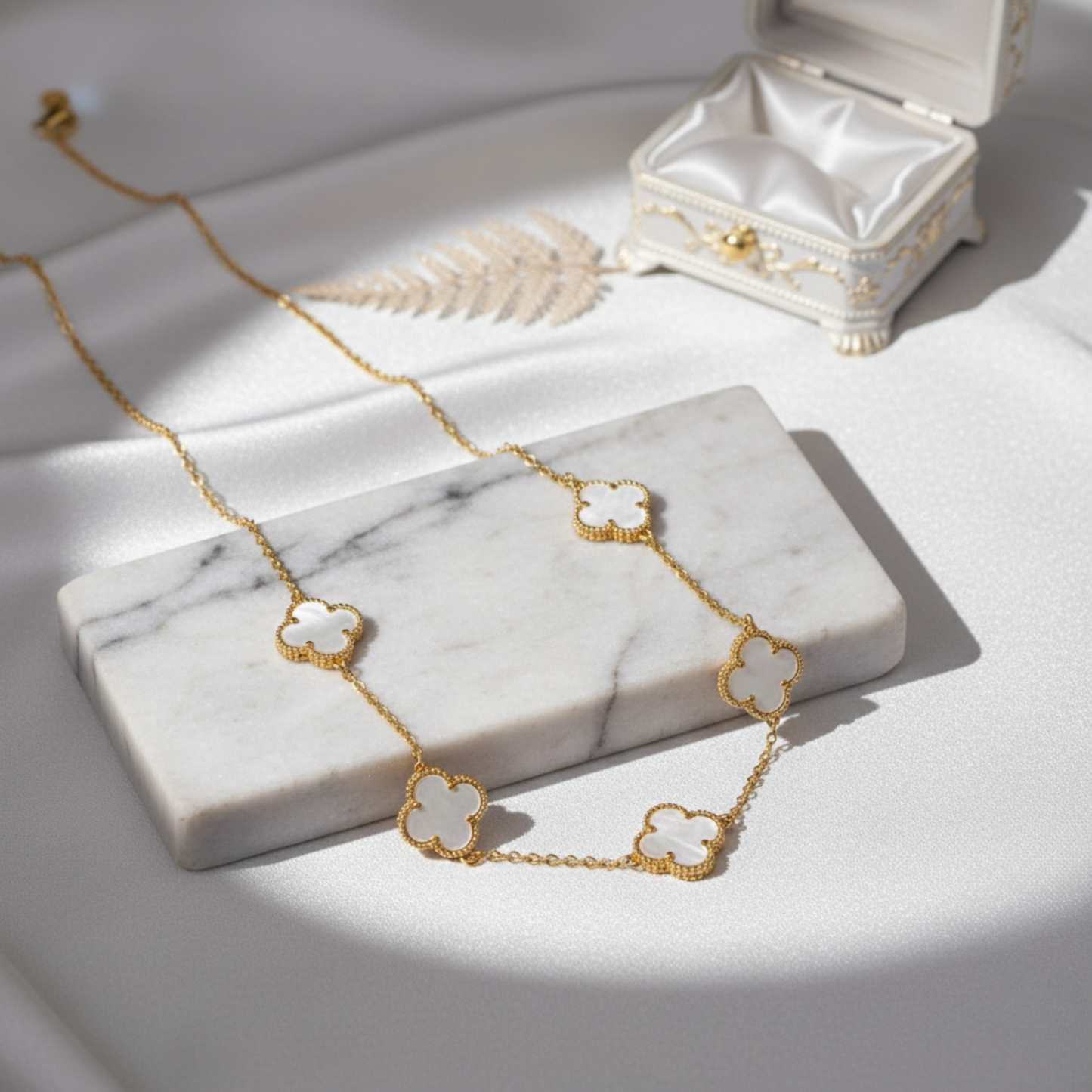 COLLAR VAN CLEEF 5 TREBOLES